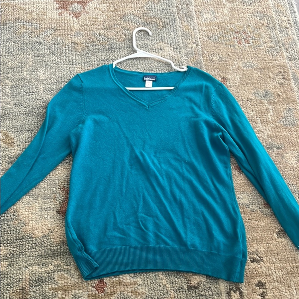 Amazon Essentials Blue V-Neck Sweater